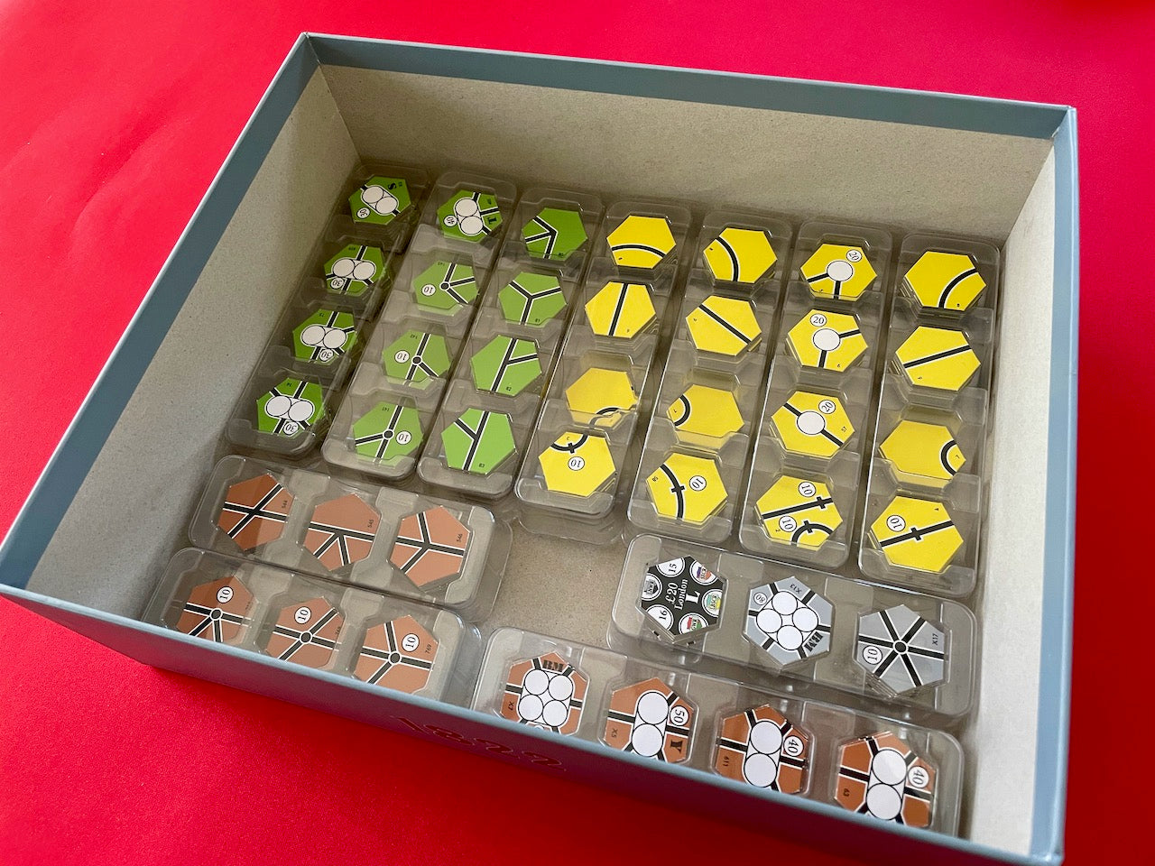 US/CA - 1822 Series Tile Holder Set – All-Aboard Games